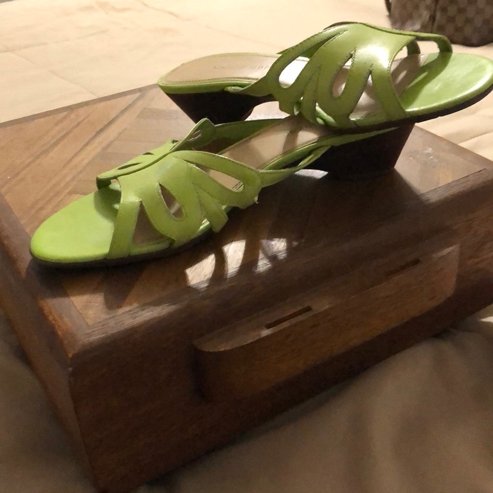 Vintage Nine West leather slides.